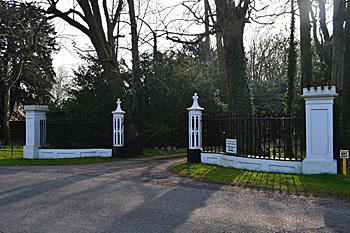 Shillington Manor gates April 2015